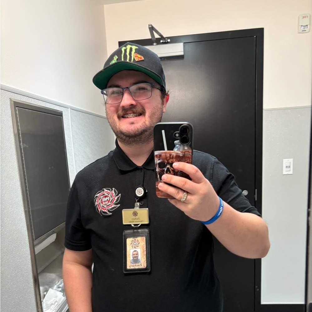 Meet your Posher, Zachary